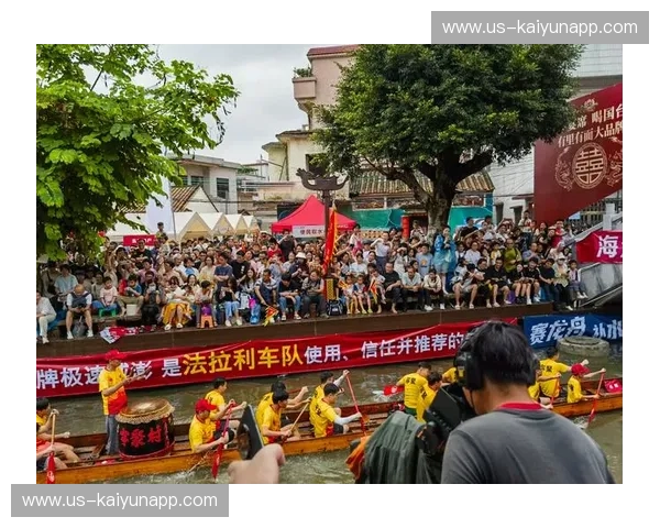 直播龙舟：划动指尖的端午热浪